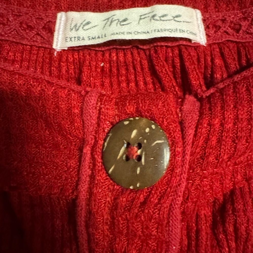 WE THE FREE SIZE XS LS TOP - Picture 3 of 4